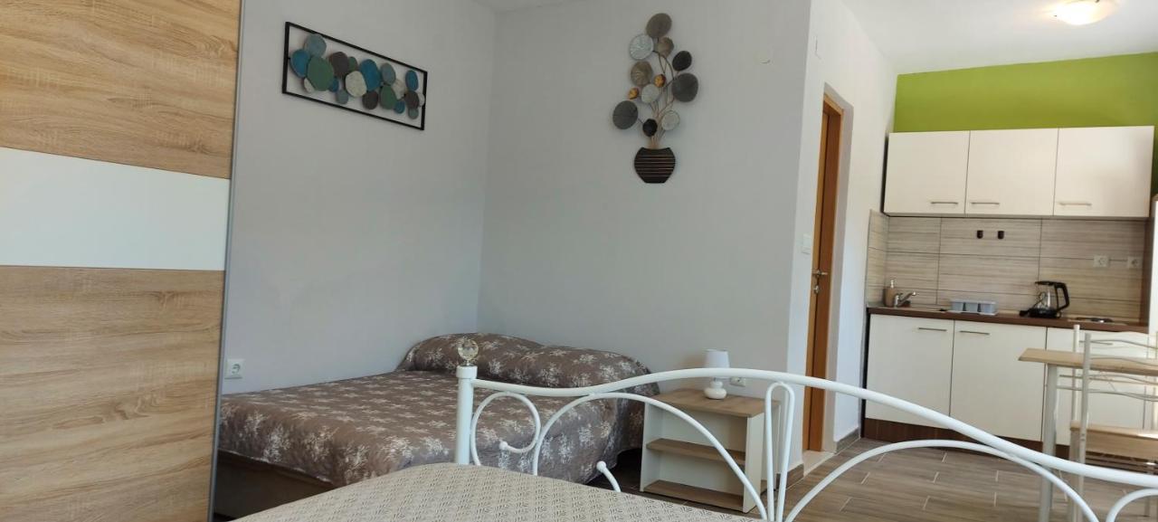 Studio Apartment Palmira Ližnjan Kültér fotó